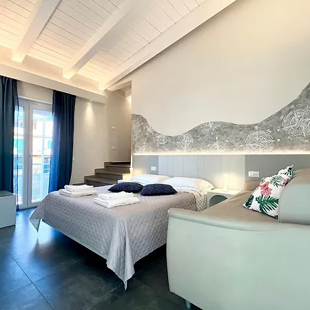 Jevi Stars Apartman Tropea